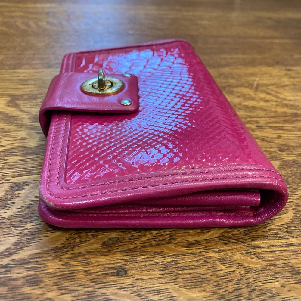 Marc by Marc Jacobs Fuschia Snakeskin Wallet - Picture 2 of 8